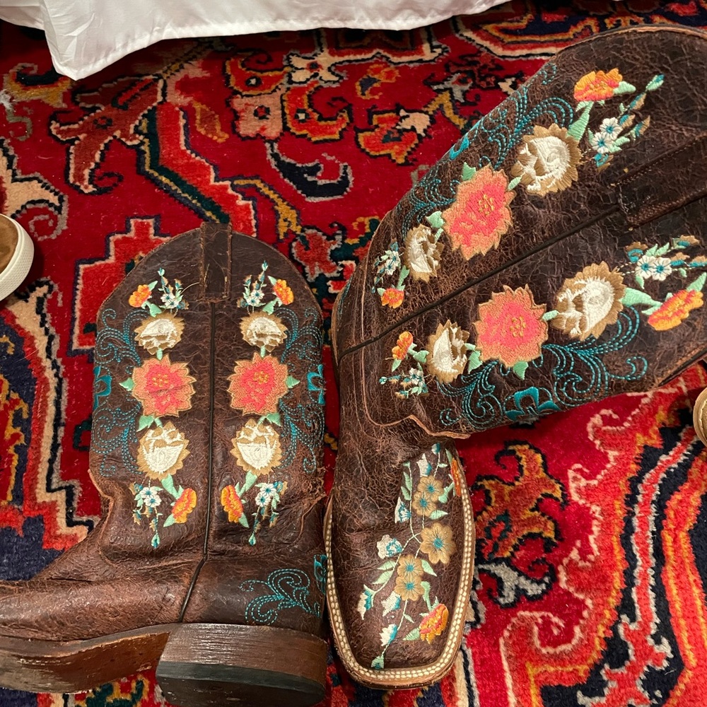 Macie Bean embroidered boots